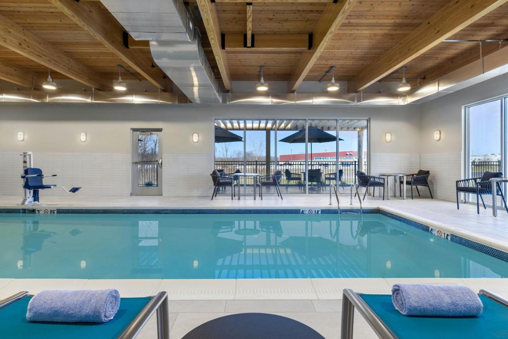Towneplace Suites By Marriott Geneva At Spire Academy 外观 照片