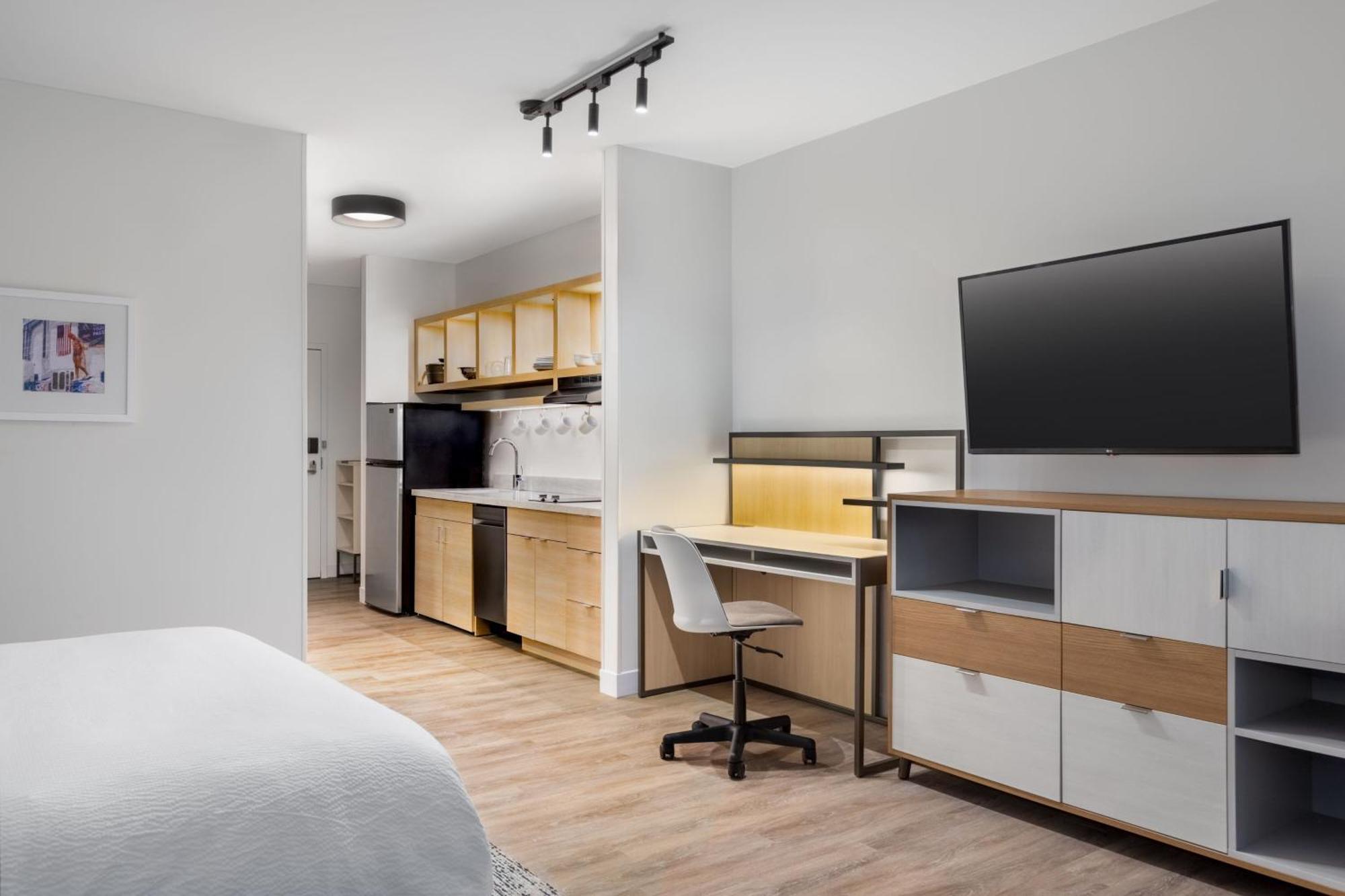 Towneplace Suites By Marriott Geneva At Spire Academy 外观 照片