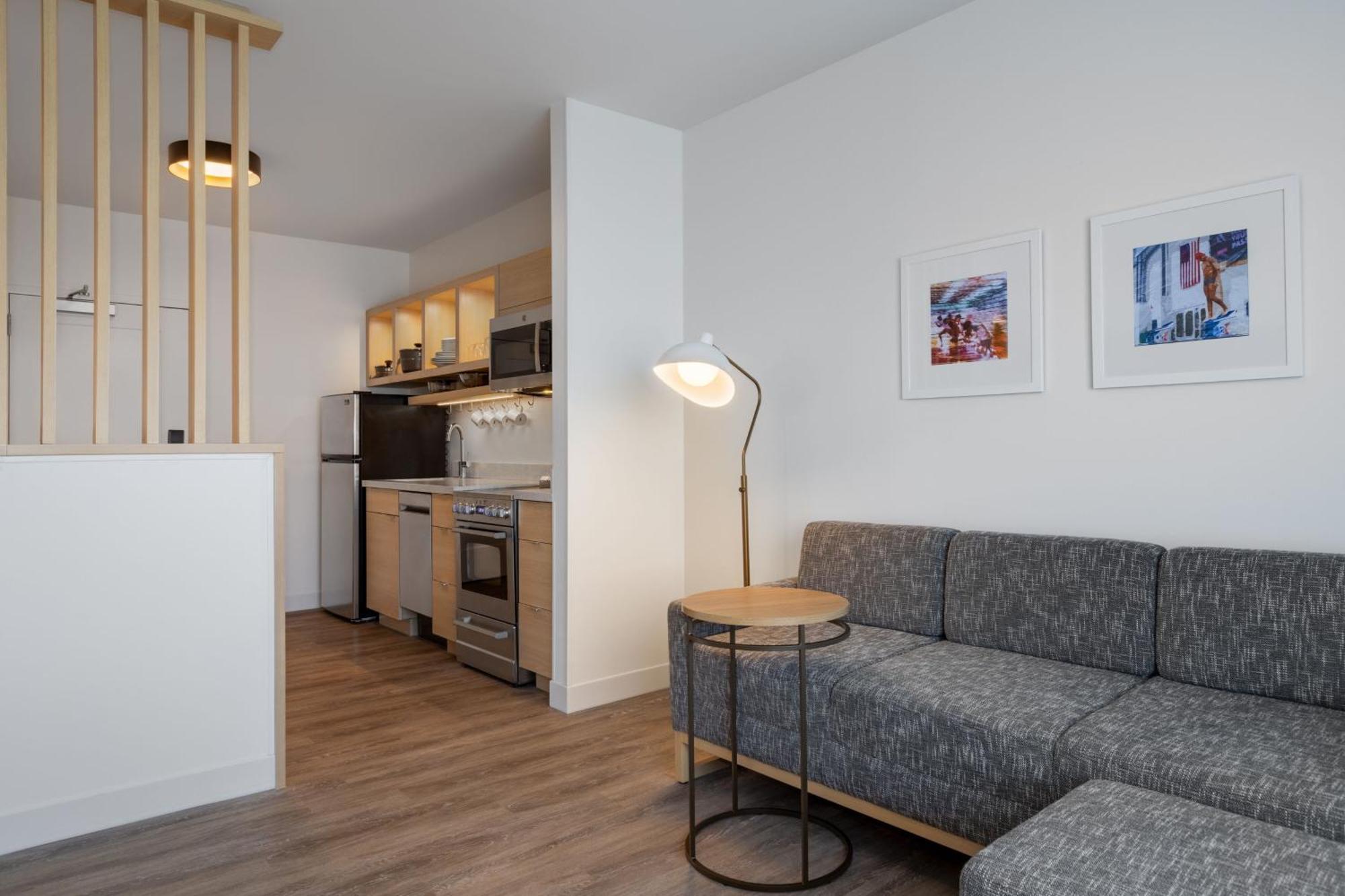 Towneplace Suites By Marriott Geneva At Spire Academy 外观 照片