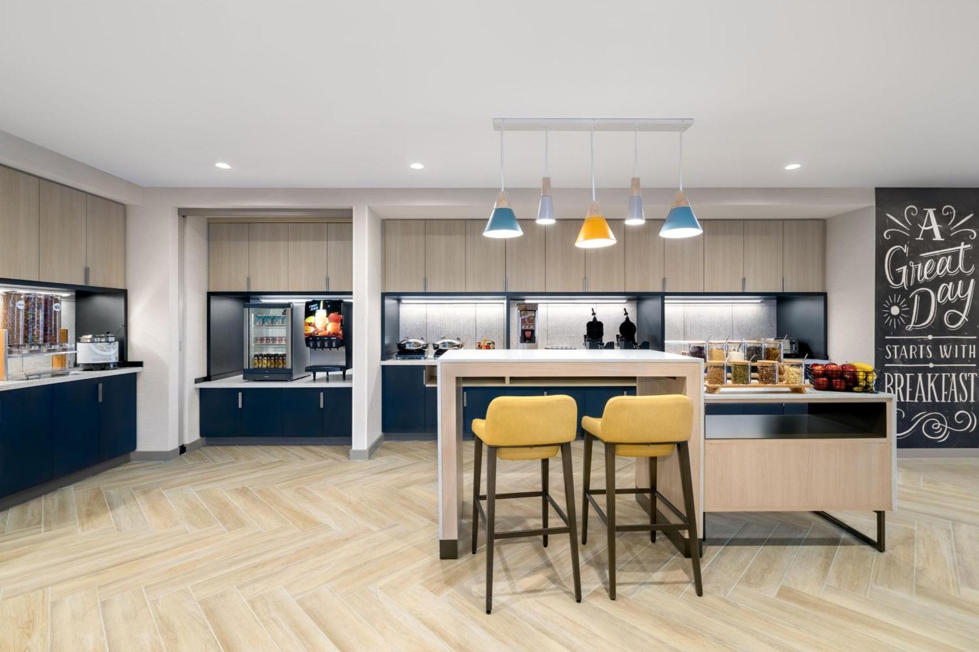 Towneplace Suites By Marriott Geneva At Spire Academy 外观 照片