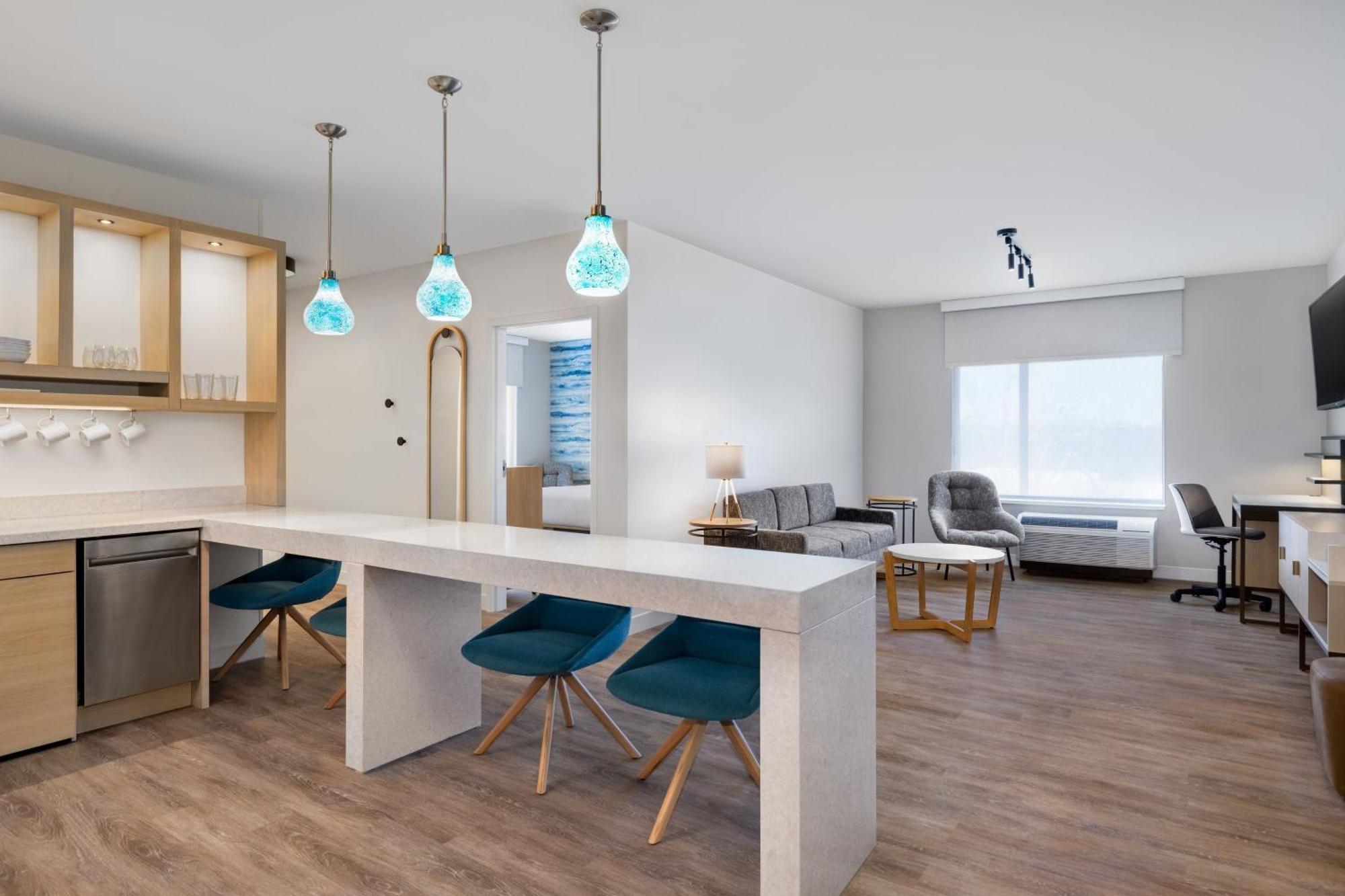 Towneplace Suites By Marriott Geneva At Spire Academy 外观 照片